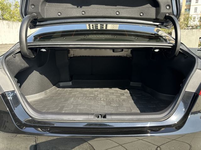 Hybrid尊爵版 外商高階主管專屬配車 抬頭顯影  全程原廠保養 原廠大電池保固8年16萬  第18張相片