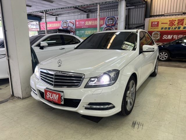 總代理 C200 一手女用車 維修單據備齊 剛保養完成 原版件 輪胎八成新 讓你用C180的價錢開C200  第1張相片