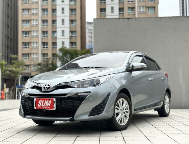 一手車 原版原漆無事故認證車 超低里程僅跑兩萬 保養工單全 安卓機倒車顯影 抬頭顯示器 代步最優解  第1張相片