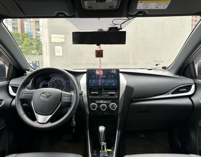 一手車 原版原漆無事故認證車 超低里程僅跑兩萬 保養工單全 安卓機倒車顯影 抬頭顯示器 代步最優解  第5張相片