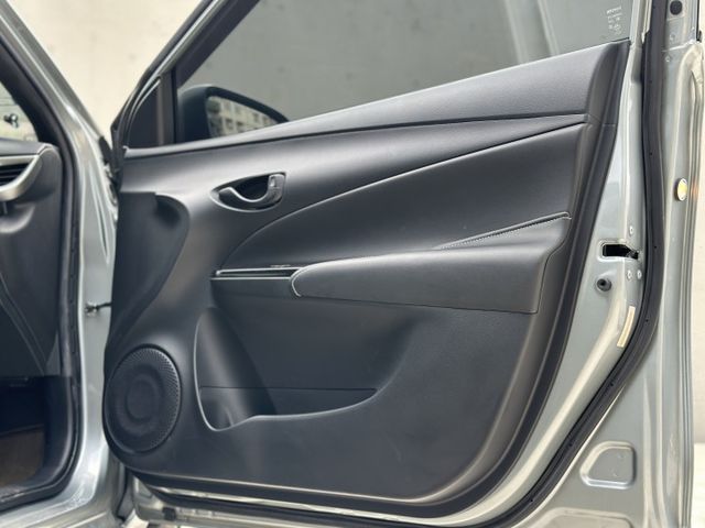 一手車 原版原漆無事故認證車 超低里程僅跑兩萬 保養工單全 安卓機倒車顯影 抬頭顯示器 代步最優解  第11張相片