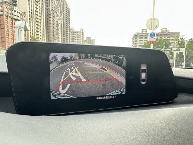 新版2020年式 頂級版 正一手車 全程原廠保養 全車原鈑件 ACC跟車 18吋鋁圈 盲點 電子手煞車  第6張相片