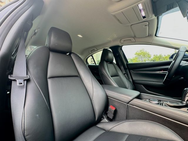 新版2020年式 頂級版 正一手車 全程原廠保養 全車原鈑件 ACC跟車 18吋鋁圈 盲點 電子手煞車  第14張相片