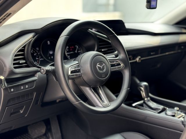 新版2020年式 頂級版 正一手車 全程原廠保養 全車原鈑件 ACC跟車 18吋鋁圈 盲點 電子手煞車  第17張相片