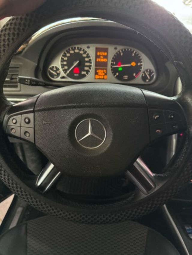 柴油B200d 原鈑件  全景觀景天窗 里程保證  第10張相片