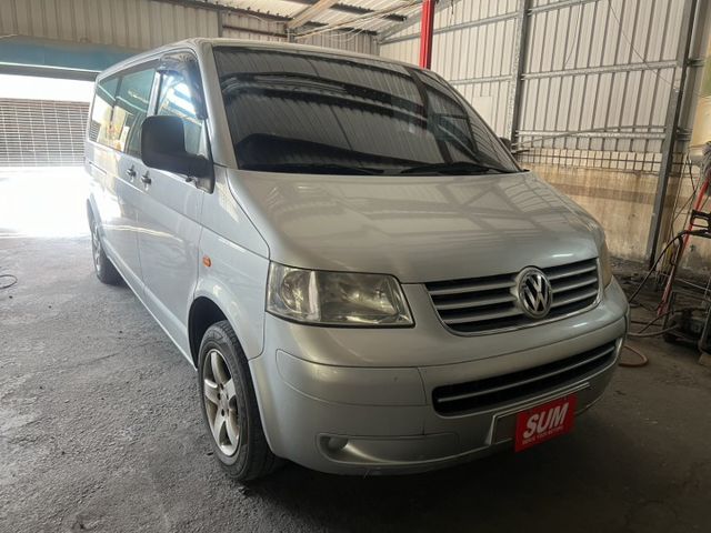 私人企業自用車  9人座加長版  6速自排 174匹馬力 車況優 內裝皮件乾淨完整 後座空調 遮陽簾  第2張相片