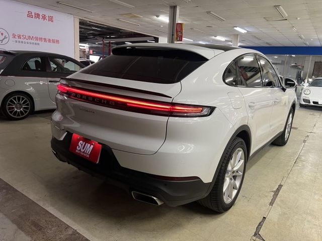 2024年式24年領牌 全程原廠保養 原廠保固中 小改款 液晶螢幕 導航 跑計 全景天窗 腳踢尾門 車道維持 摸門  第4張相片