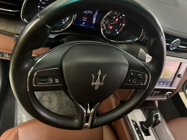 蒙地拿總代理 雙認證車 里程保證 原廠保養 女總裁座車 資料備鎖齊全 天窗 電動記憶座椅 摸門 導航 4區恆溫  第9張相片