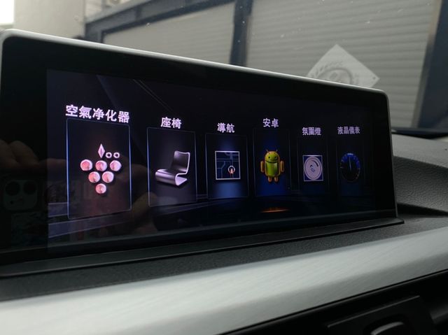 BMW寶馬 318D SEDAN  第14張相片