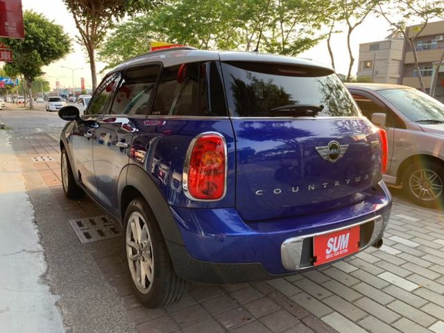 藍白雙色獨特稀有MINI COUNTRYM 1.6  第6張相片