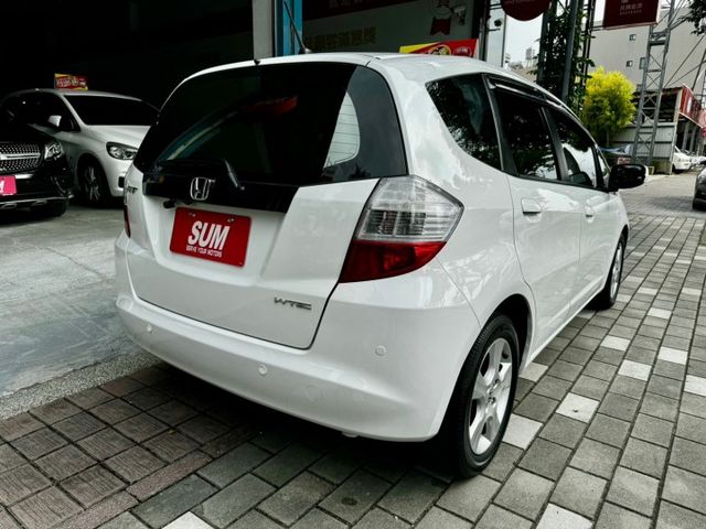 2010年FIT 1.5 好養超值代步車  第5張相片