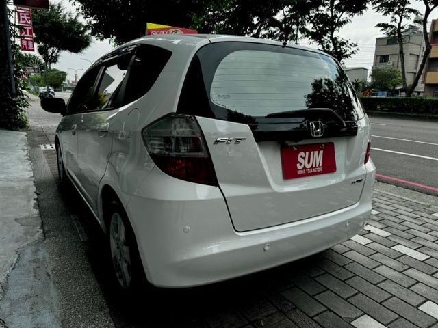 2010年FIT 1.5 好養超值代步車  第7張相片