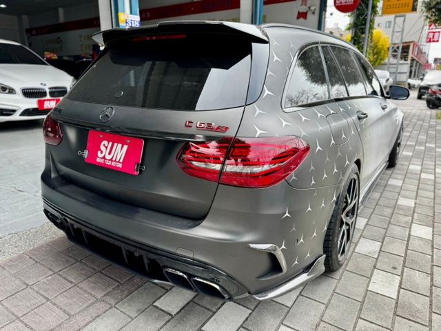 20年 改款後C63s estate 全車精品改 全車碳纖維  第8張相片