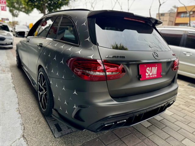 20年 改款後C63s estate 全車精品改 全車碳纖維  第11張相片