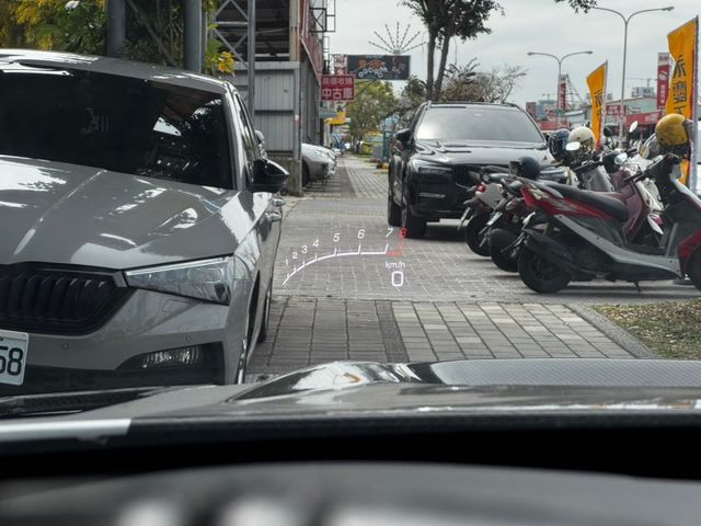 20年 改款後C63s estate 全車精品改 全車碳纖維  第15張相片