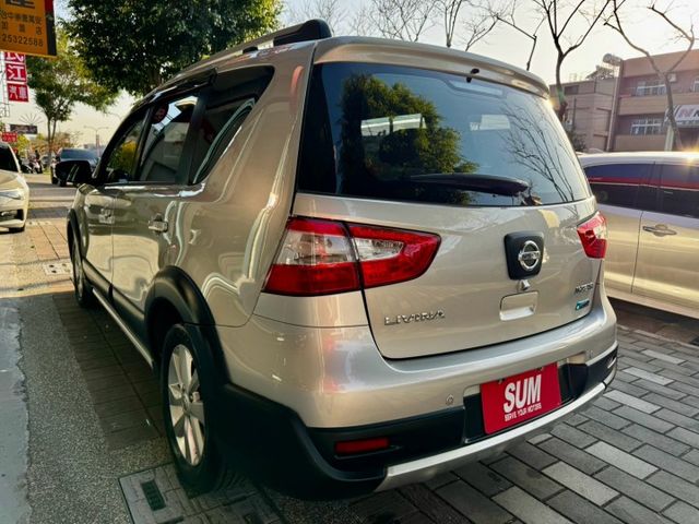 超值商用車省油好載貨 2017年LIVINA 1.6  第6張相片