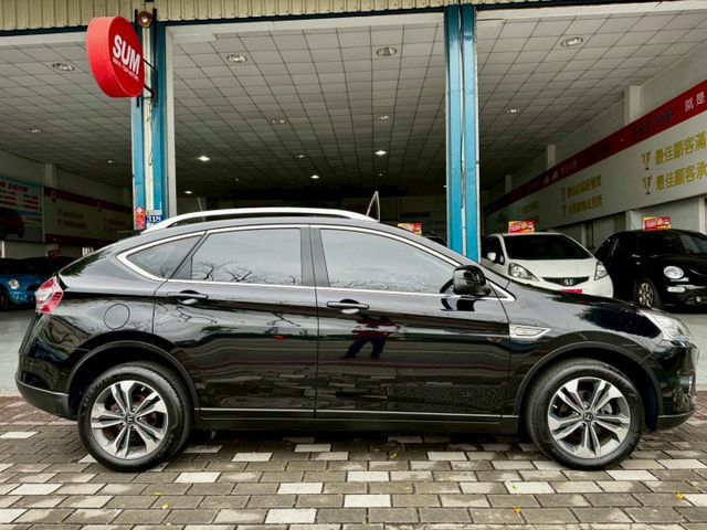 Luxgen U6 Turbo跨界小休旅CP值高!!低里程認證車五大保固  第4張相片
