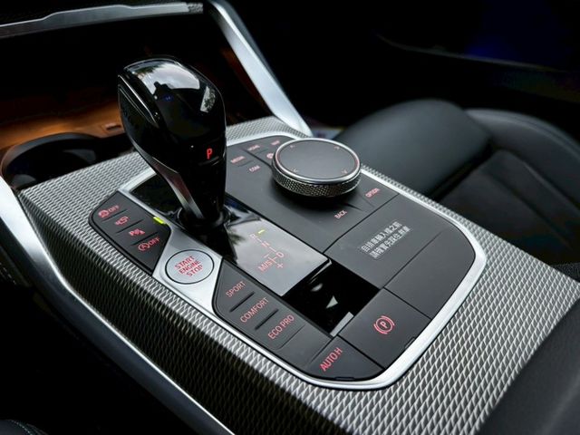 新世代霸氣大鼻頭2021年420i coupe  第12張相片