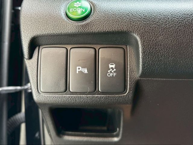 CRV 2.4 VTi-S版本 安卓機/HID頭燈/天窗/定速巡航  第13張相片