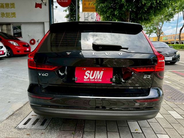 旅行式V60 B3油電  第12張相片