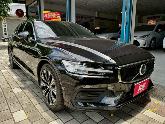 旅行式V60 B3油電  第14張相片