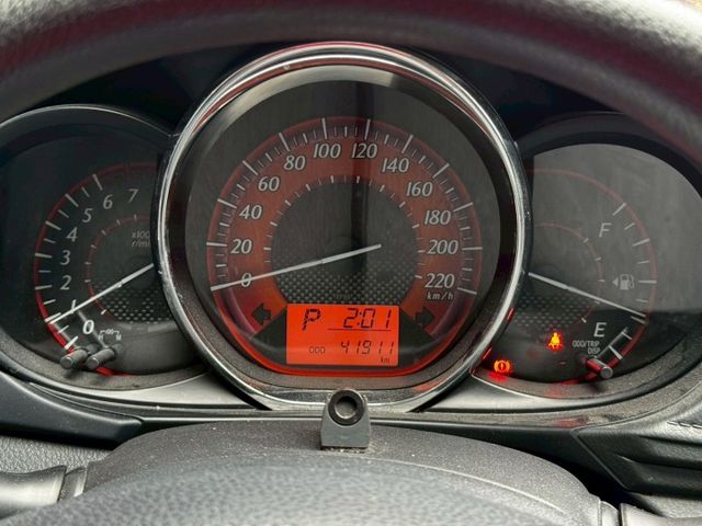 2018年式YARIS 1.5 精裝盲點版  第9張相片