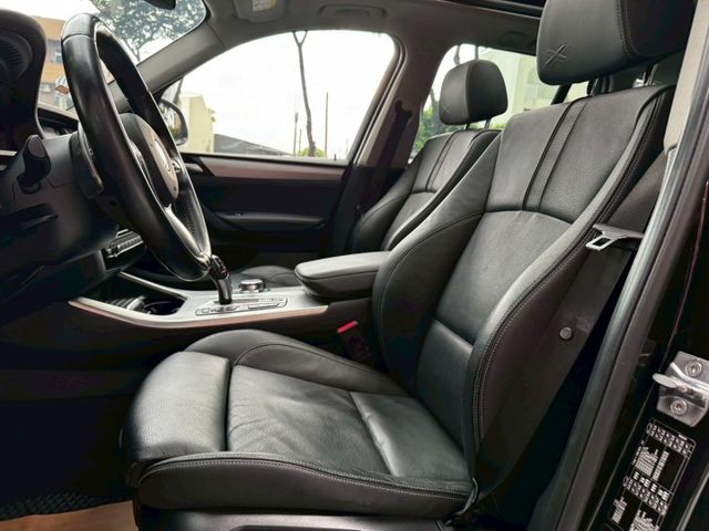 2017年式BMW X3 20i領航版汽油一手車滿配360環景/摸門/全景天窗  第9張相片