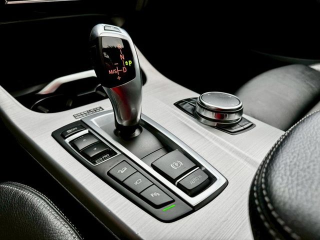 2017年式BMW X3 20i領航版汽油一手車滿配360環景/摸門/全景天窗  第10張相片