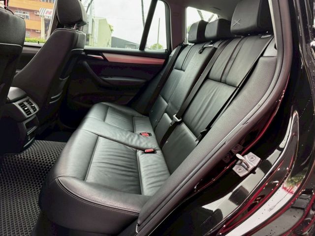 2017年式BMW X3 20i領航版汽油一手車滿配360環景/摸門/全景天窗  第12張相片