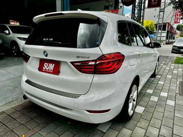 2016年式218D 柴油七人座超好開省油省稅金  第5張相片