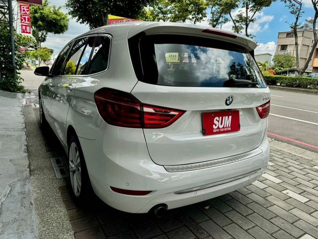 2016年式218D 柴油七人座超好開省油省稅金  第7張相片