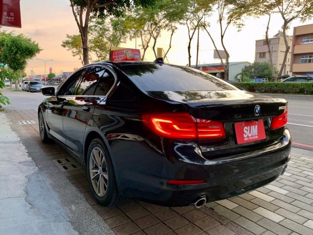 G30 520D 2.0 豪華柴油轎車  第4張相片