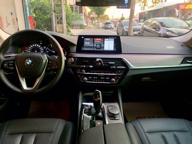 G30 520D 2.0 豪華柴油轎車  第9張相片