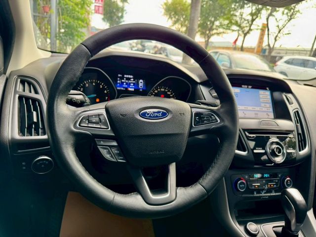 2017年式FOCUS 1.5渦輪S運動版豪華滿配  第9張相片