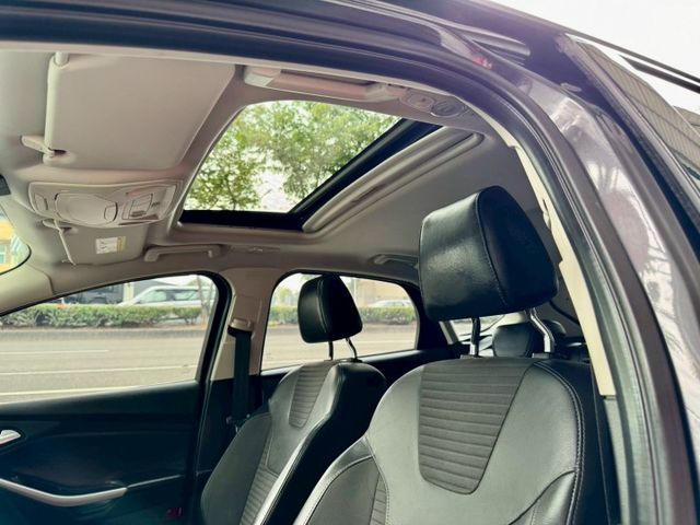 2017年式FOCUS 1.5渦輪S運動版豪華滿配  第10張相片