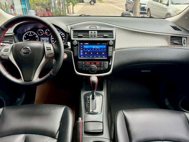 2019年式TIIDA旗艦版 原廠保養超值大空間小車  第8張相片