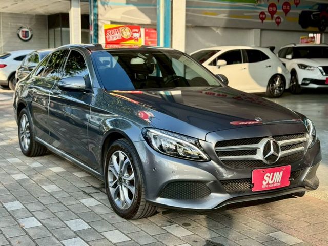 總代理賓士豪華轎車2018年式C200 低里程/環景/盲點偵測  第3張相片