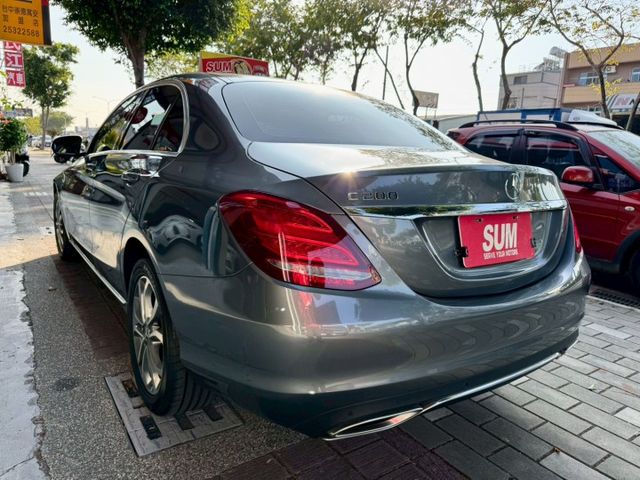 總代理賓士豪華轎車2018年式C200 低里程/環景/盲點偵測  第5張相片