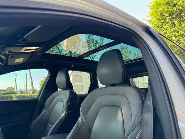 XC60 B5 R版油電  第7張相片