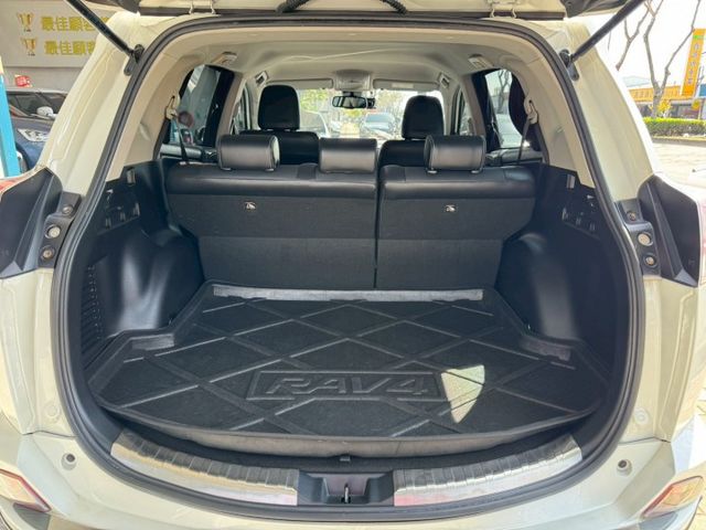 2017年式RAV4尊爵版!!有ACC跟車/環景  第14張相片