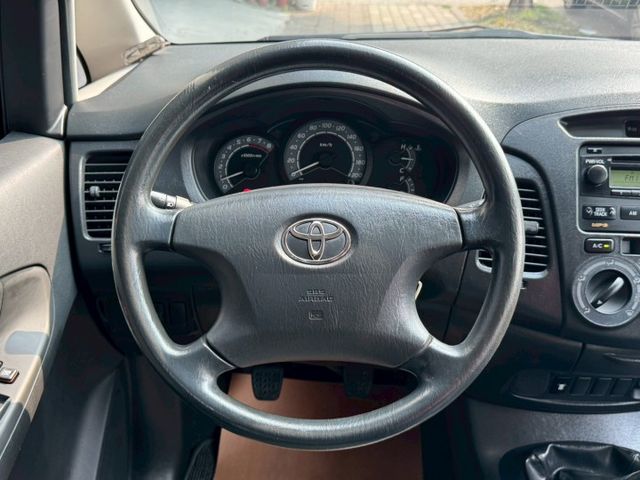 稀有手排才有力INNOVA!!是皮椅的!!  第7張相片