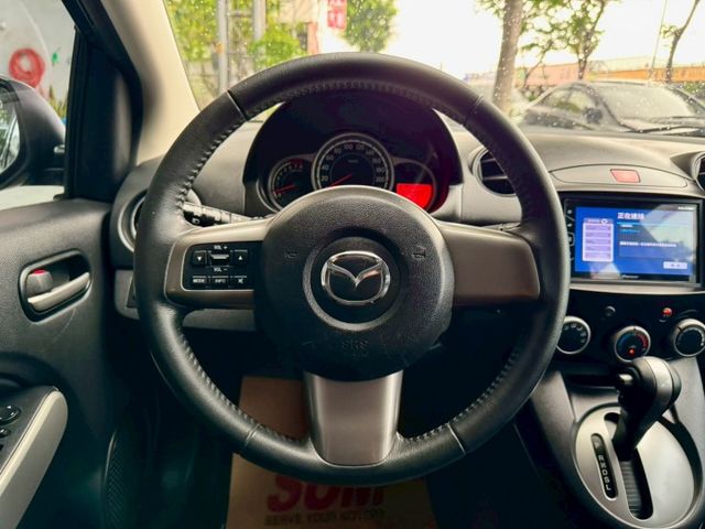 低里程5萬公里保證 MAZDA2  第8張相片