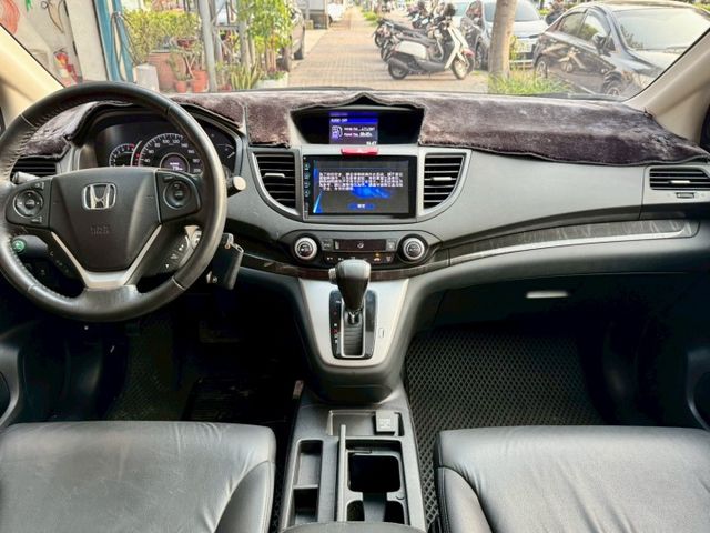 一手車原廠保養紀錄超低里程保證6萬公里國民休旅車CRV 2.4 載貨空間一流  第7張相片