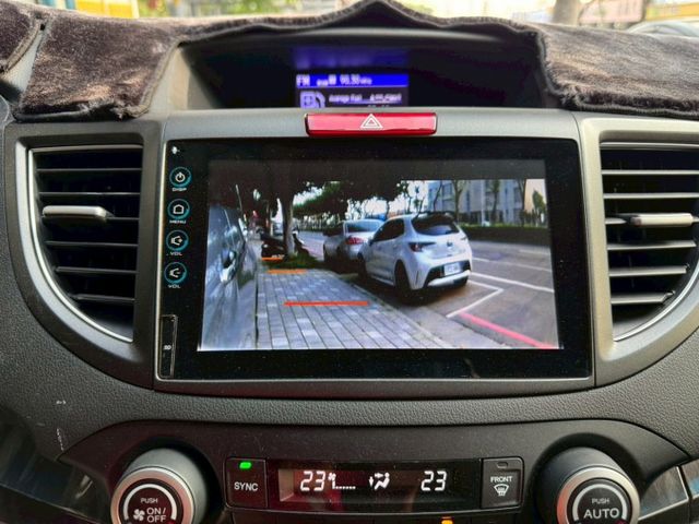 一手車原廠保養紀錄超低里程保證6萬公里國民休旅車CRV 2.4 載貨空間一流  第10張相片