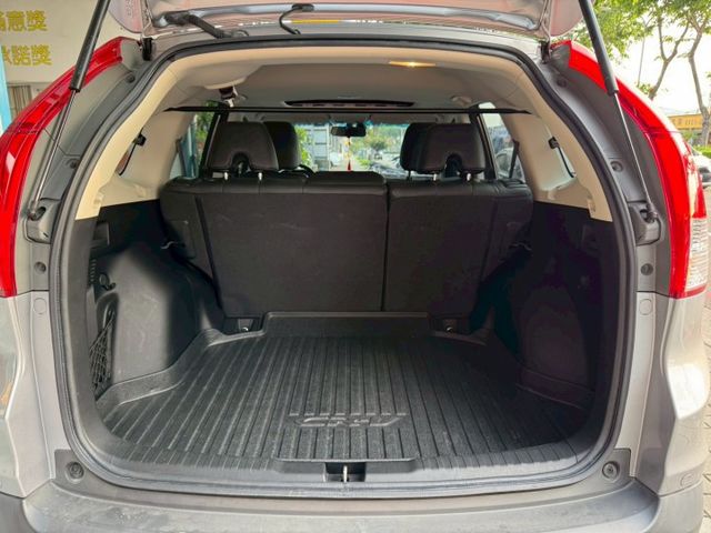 一手車原廠保養紀錄超低里程保證6萬公里國民休旅車CRV 2.4 載貨空間一流  第11張相片