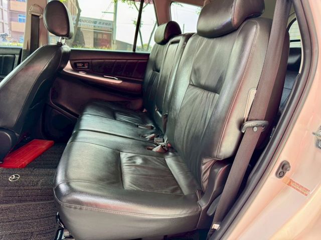 INNOVA G版 稀有七人座5+2 皮椅/後座出風口/ABS  第10張相片