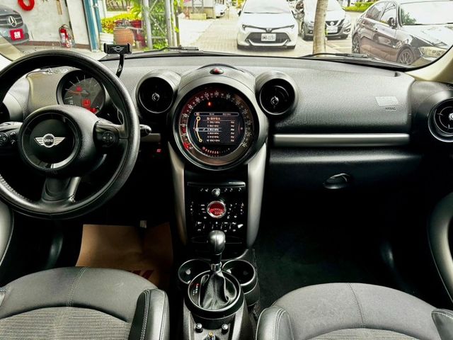 藍白雙色獨特稀有MINI COUNTRYM 1.6  第9張相片