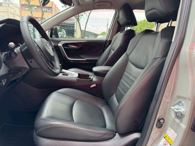 RAV4油電2.5  第9張相片