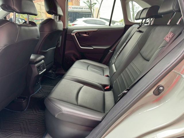 RAV4油電2.5  第10張相片