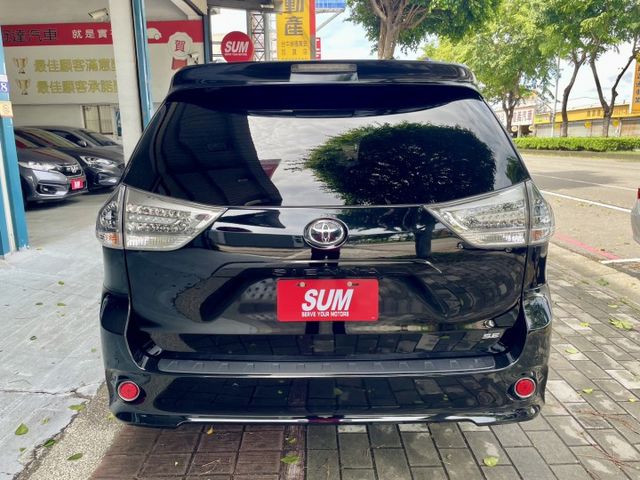 質感大型MPV/SE運動版/雙電動滑門/抬頭顯示器/盲點偵測  第5張相片